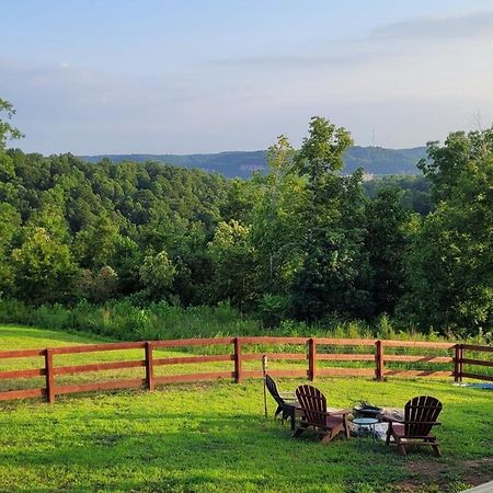 Great Little Guest Suite With Private Entry & Deck! Pet Friendly & 30 Mins To Nashville! Ashland City Dış mekan fotoğraf