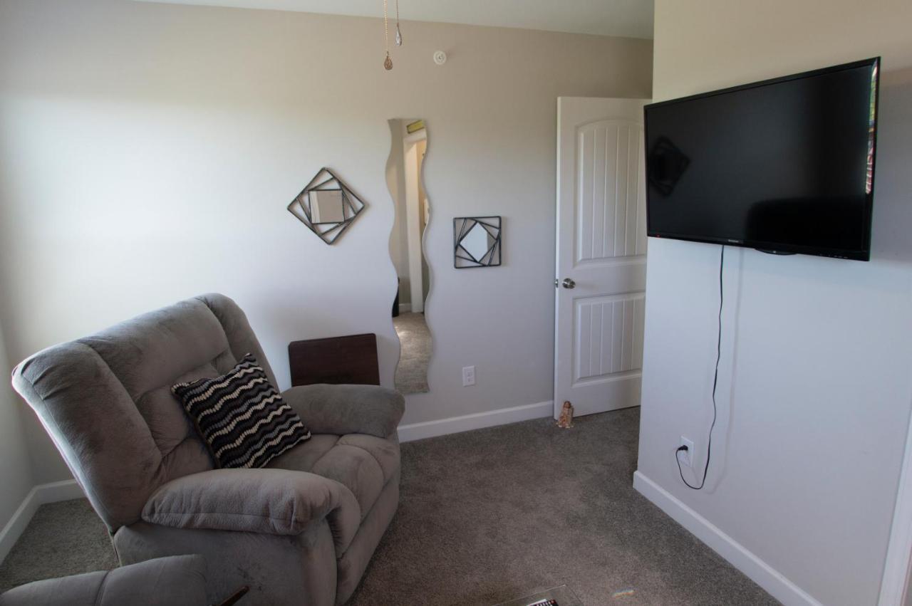 Great Little Guest Suite With Private Entry & Deck! Pet Friendly & 30 Mins To Nashville! Ashland City Dış mekan fotoğraf